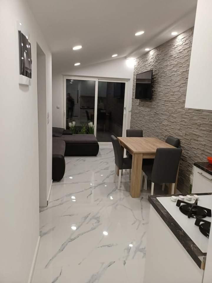 Apartment Sun Vir Phòng bức ảnh